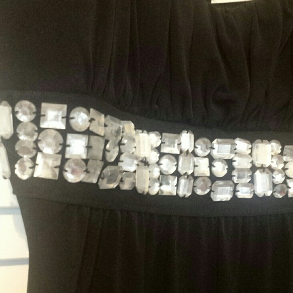 Woman's Top - Picture 2 of 3